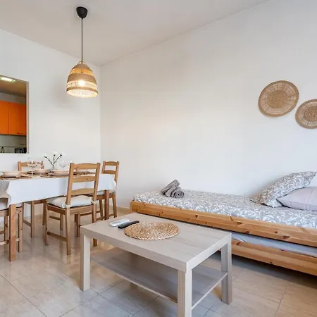 Malagasuite Beautiful Center Apartment